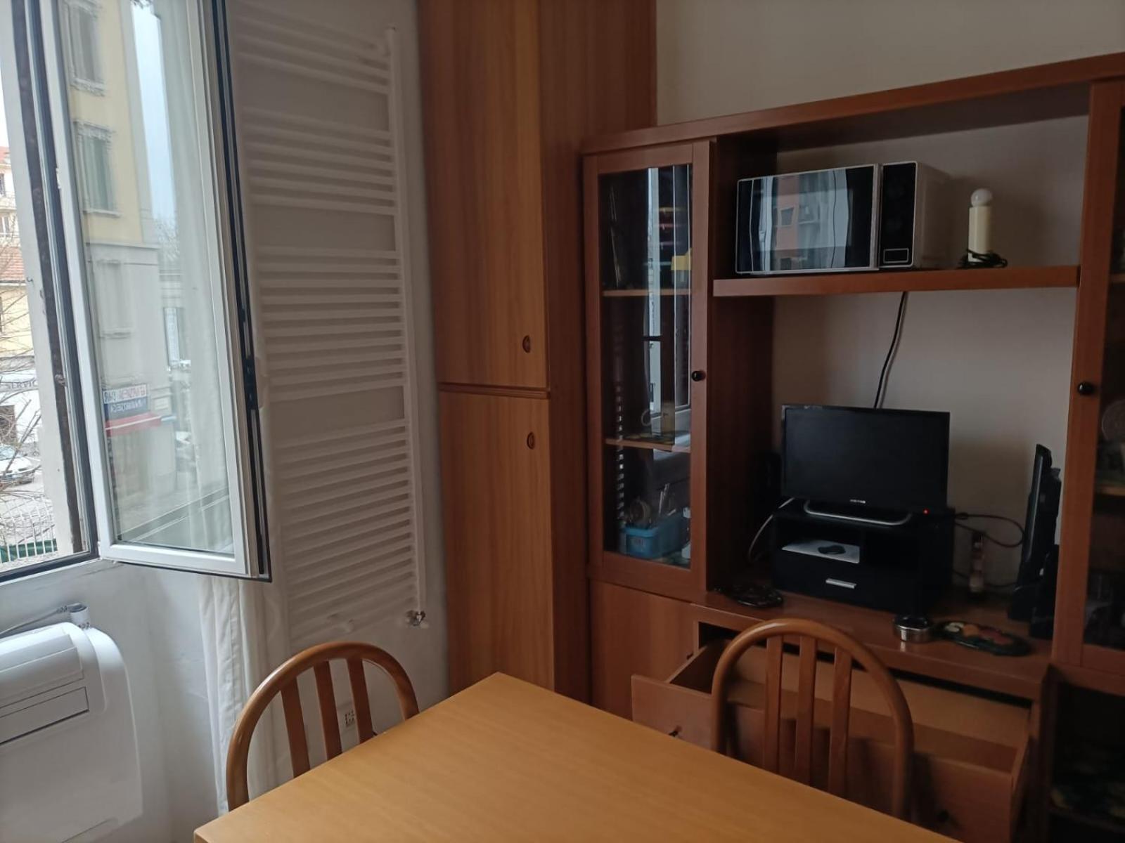 Appartamento Monolocale Centro Milano Esterno foto
